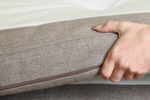 Skumningsfri bäddmadrass i ekologiskt textileser med hög komfort för bättre sömnkvalitet.